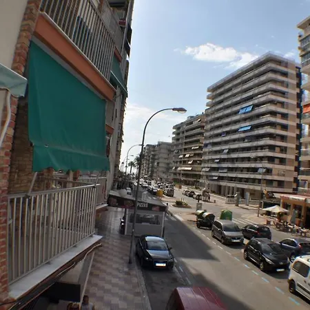 Spacious, 2 Br/2 Ba, 3 Min Walk To The Appartamento
