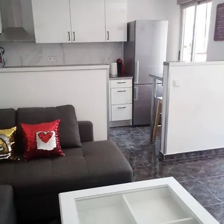 Appartamento Spacious, 2 Br/2 Ba, 3 Min Walk To The